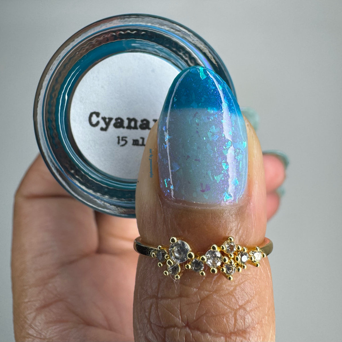 Cyanara